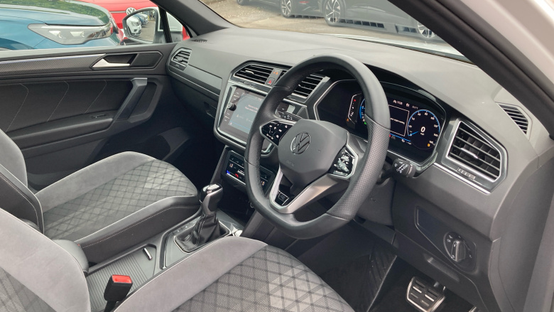 Volkswagen Tiguan 2.0 TDI R-Line 5dr DSG Diesel Estate